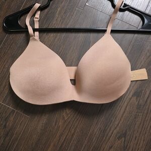 SKIMS Nude Seamless Bra